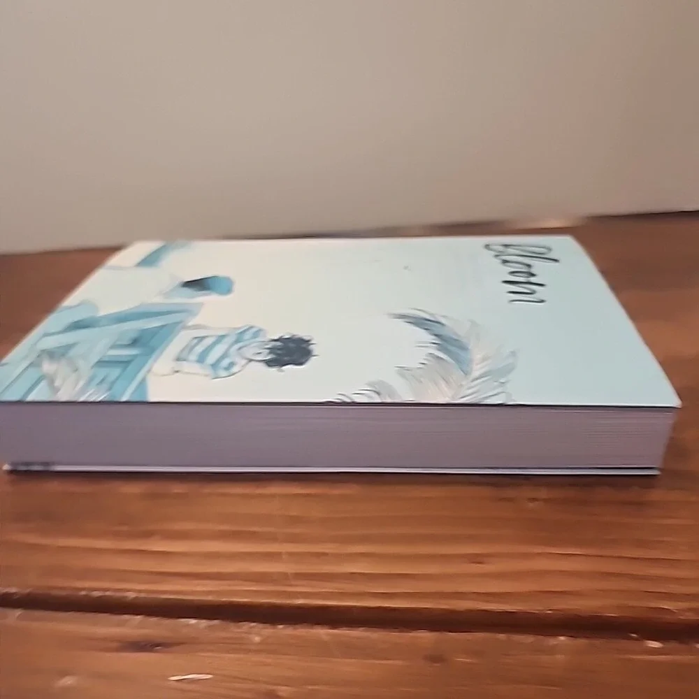 Bloom by Kevin‎ Panetta Illustrated by Savanna Ganucheau Graphic Novel Romance